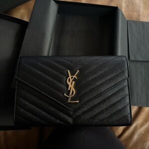 YSL Cassandre Wallet on Chain